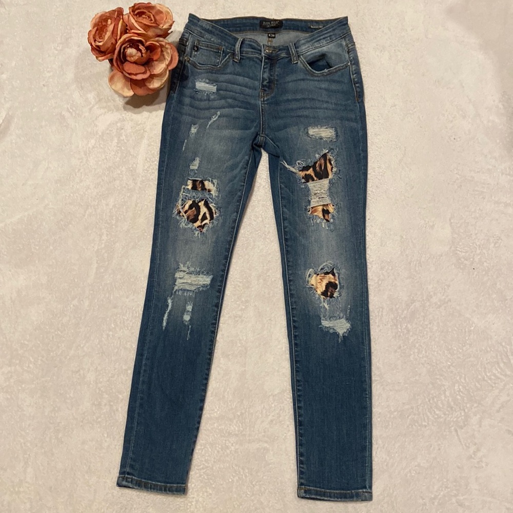 JUDY BLUE Distressed Jeans Leopard Insert Size 9/29 Skinny Fit